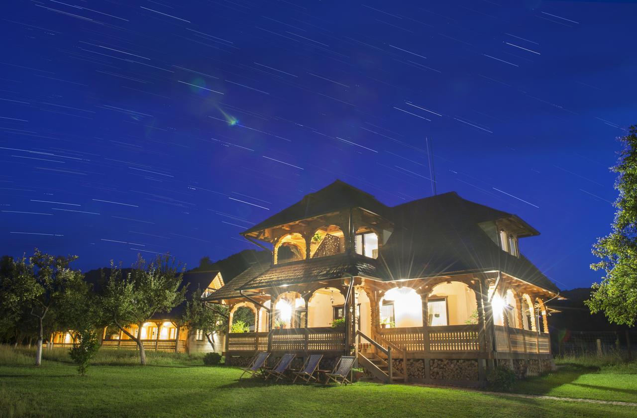Magnolia Resort Chalets Vişeu de Sus Exterior foto